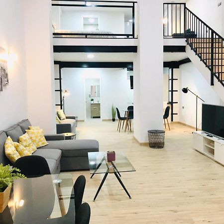 Modern & Spacious Apartment In Plaza De La Merced Málaga Extérieur photo